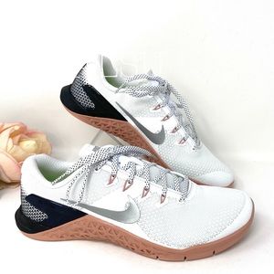 metcon 4 white metallic silver